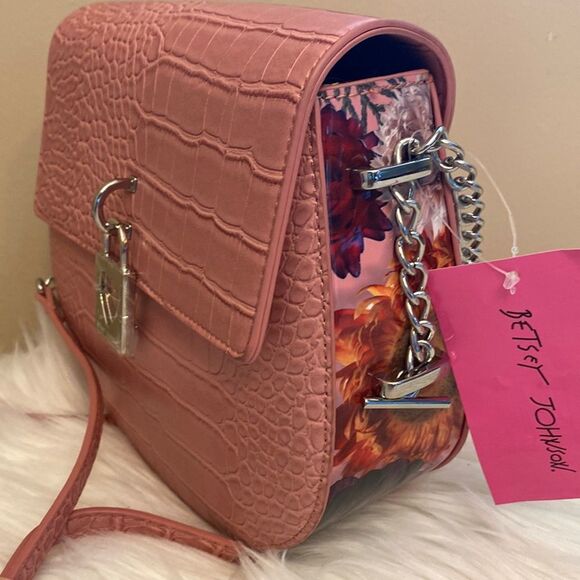 NWT Betsey Johnson Dark Blush Snake Embossed Floral Saddle Bag | Crossbody Bag - Picture 4 of 17